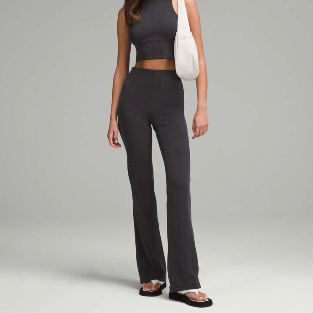 Lululemon Ribbed Softstreme flared pant tall size 4